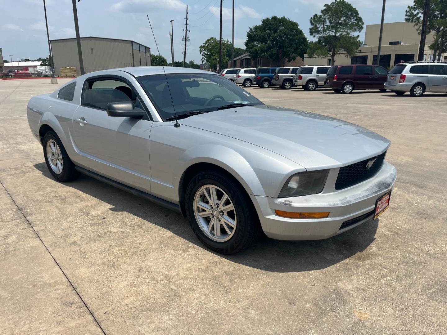 2007 SILVER /gray Ford Mustang (1ZVFT80N475) , Automatic transmission, located at 14700 Tomball Parkway 249, Houston, TX, 77086, (281) 444-2200, 29.928619, -95.504074 - Photo#0